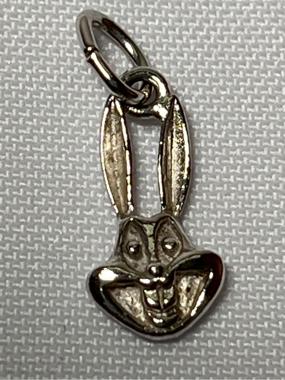 Bugs Bunny Charm Pendant
Vintage Sterling Silver
Collectible